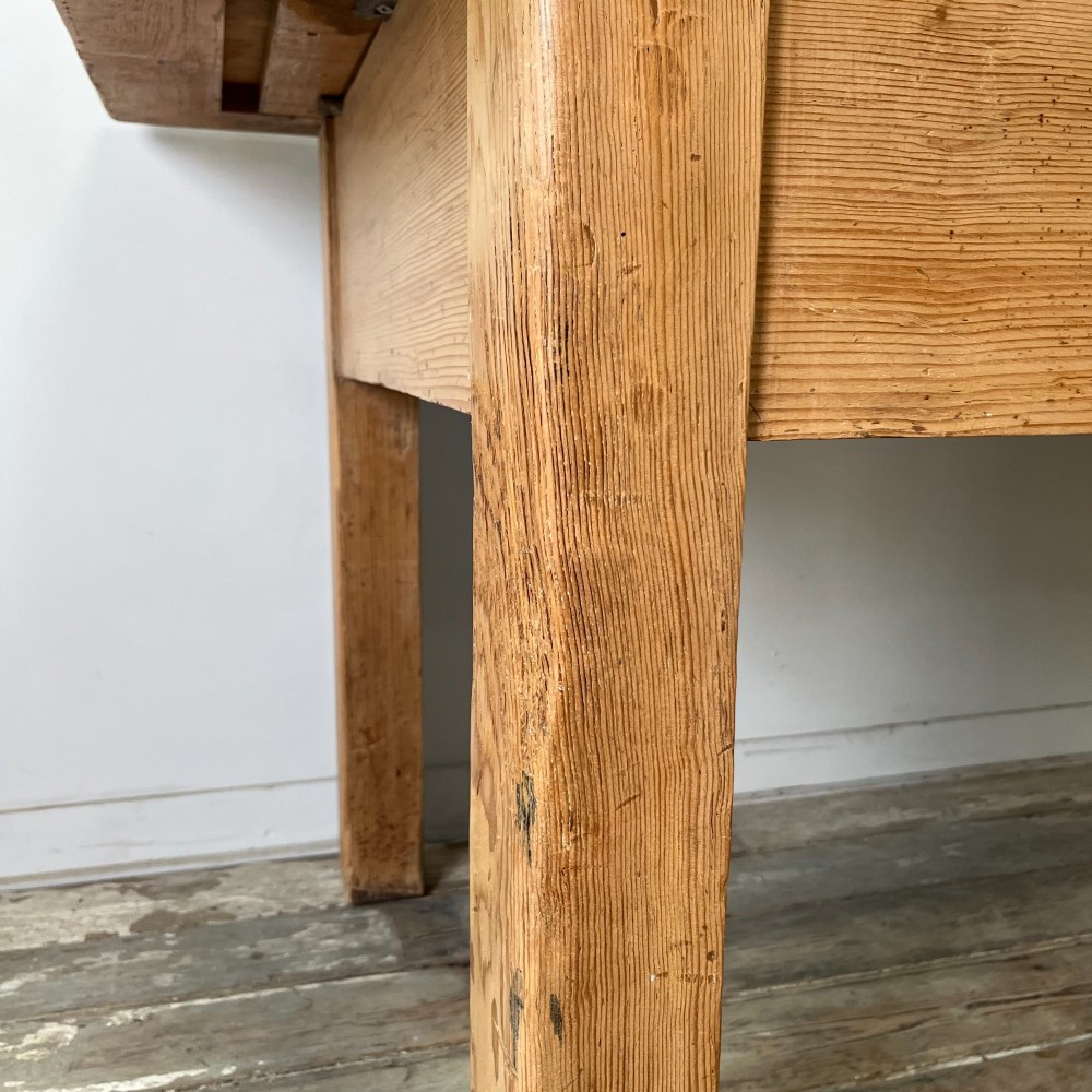 Large Victorian Pine Kitchen Prep Table View XIV