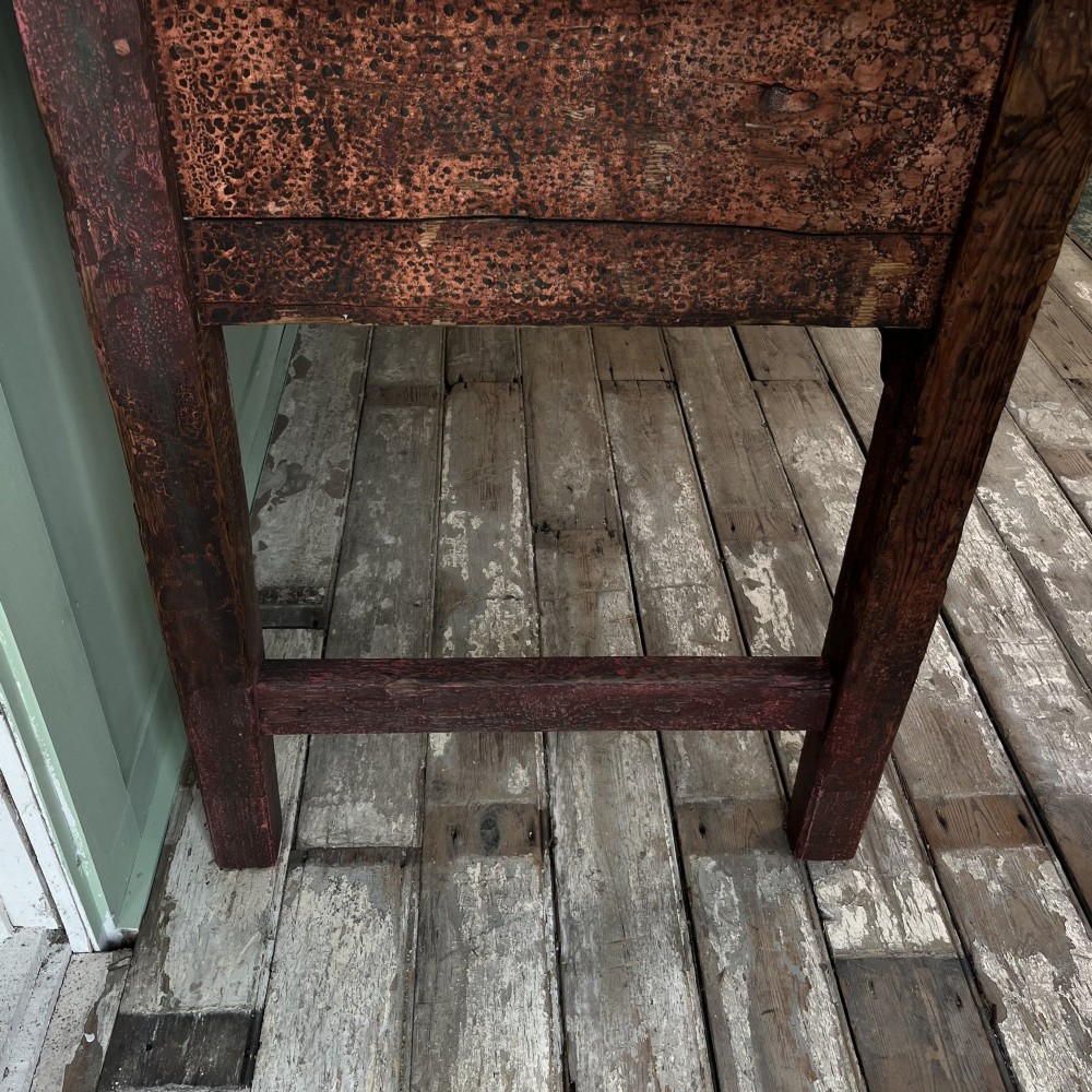 An early 19th-century pine serving table featuring a natural scrubbed timber top and a dark painted base with six legs and four drawers. View IV