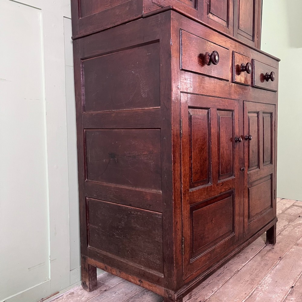 Antique Welsh Oak Cwpwrdd Deuddarn, Kitchen Cupboard C.1800 View VII