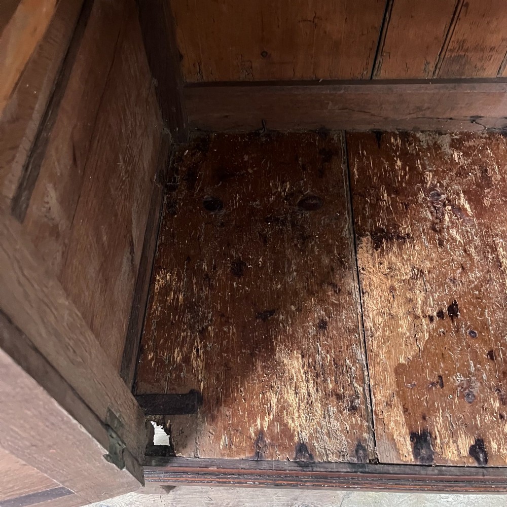 Antique Welsh Oak Cwpwrdd Deuddarn, Kitchen Cupboard C.1800 View XIII