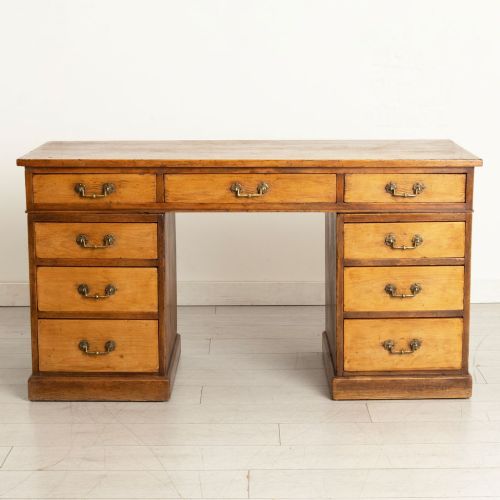 Early Edwardian Pedestal Desk in Pine