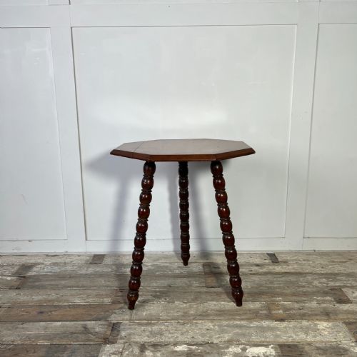 VICTORIAN MAHOGANY BOBBIN LEG TABLE - ADDITIONAL PHOTO 1