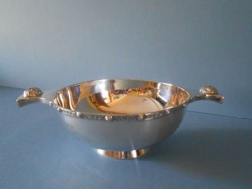 large antique solid silver quaiche 1935 - CATEGORY: ANTIQUE SILVER - DATED 1930