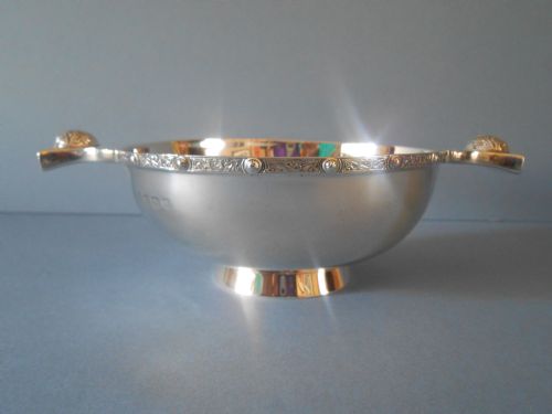 LARGE ANTIQUE SOLID SILVER QUAICHE 1935 - ADDITIONAL PHOTO 1