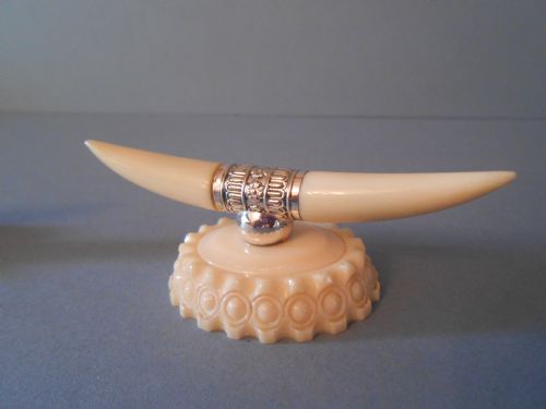 STUNNING PAIR OF IVORY AND SILVER KNIFE RESTS - ADDITIONAL PHOTO 4
