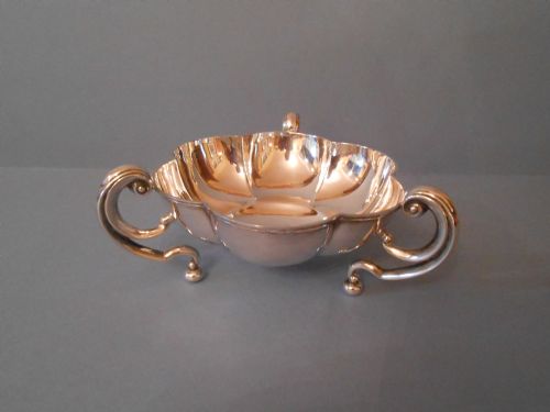 ANTIQUE SILVER TYGLOVING CUP 1912 - ADDITIONAL PHOTO 2
