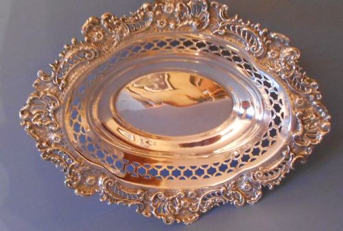 BEAUTIFUL ANTIQUE SILVER REPOUSSE DISH 1896 COMYNS - ADDITIONAL PHOTO 3