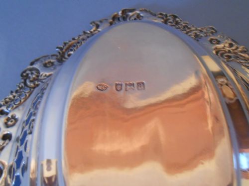 BEAUTIFUL ANTIQUE SILVER REPOUSSE DISH 1896 COMYNS - ADDITIONAL PHOTO 7