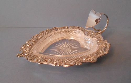 lovely victorian solid silver glass dish - CATEGORY: ANTIQUE SILVER - DATED VICTORIAN