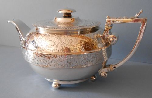GEORGIAN SOLID SILVER TEAPOT YORK 1812 - ADDITIONAL PHOTO 1