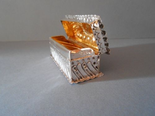 SOLID SILVER VICTORIAN TRIPLE STAMP BOX COMYNS - ADDITIONAL PHOTO 2