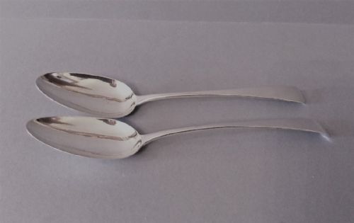 PAIR OF ANTIQUE GEORGE III SILVER SERVINGTABLESPOONS - ADDITIONAL PHOTO 1