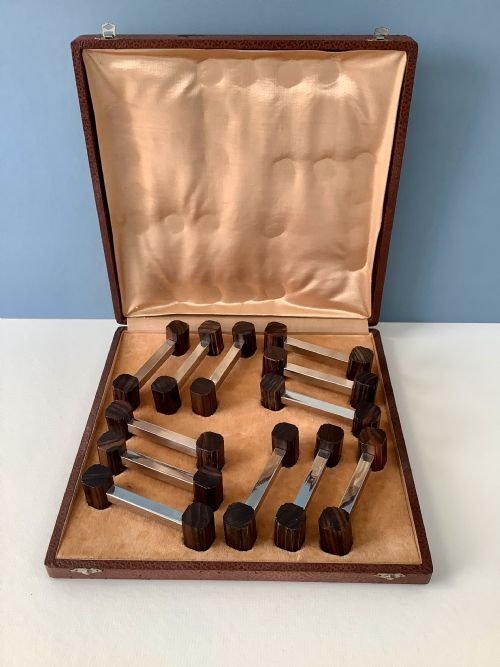 cased set of 12 art deco knife or chopstick rests - CATEGORY: ANTIQUE METAL - DATED 1930