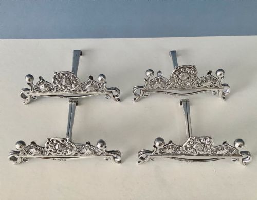 OMAR RAMSDEN SET OF 4 ANTIQUE SILVER MENU HOLDERS - ADDITIONAL PHOTO 3