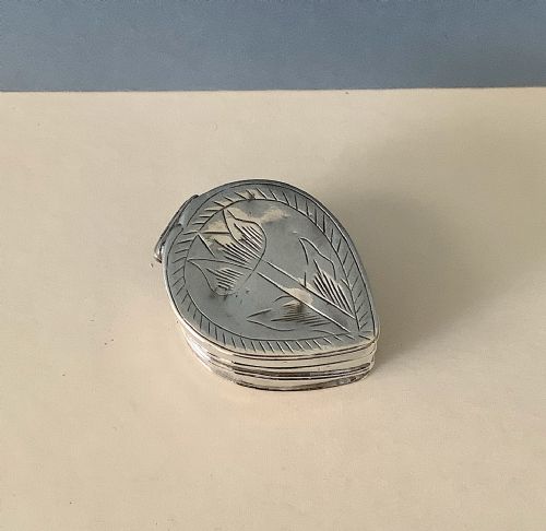 antique silver william iii teardrop nutmeg grater - CATEGORY: ANTIQUE SILVER - DATED 17TH CENTURY