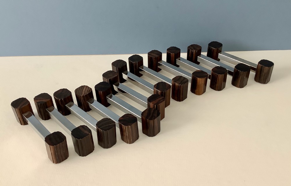 Cased Set of 12 Art Deco Knife or Chopstick Rests View X