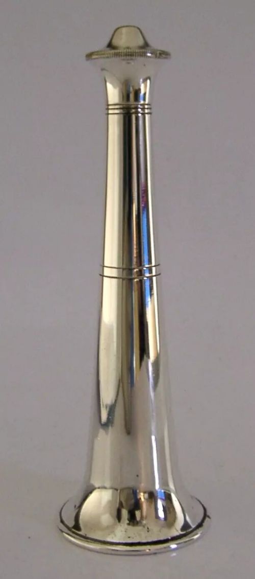ENGLISH STERLING SILVER SALT POT FOX HUNTING HORN 1948 ART DECO 72g