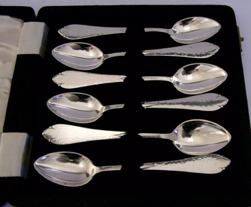 Beautiful Set of Six Danish Solid Silver Arts & Crafts Spoons 1929 Antique Cased