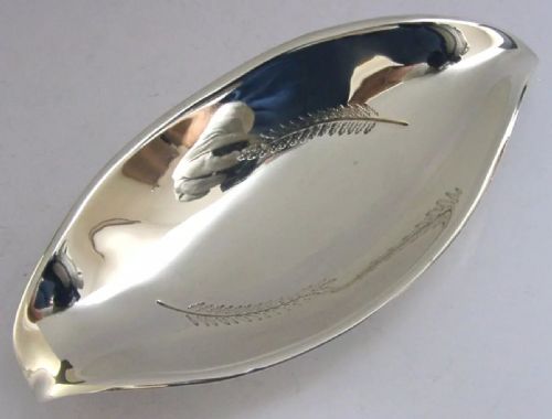 Mid Century Modern Sterling Silver Dish 1964 Garrard & Co Ltd 74g