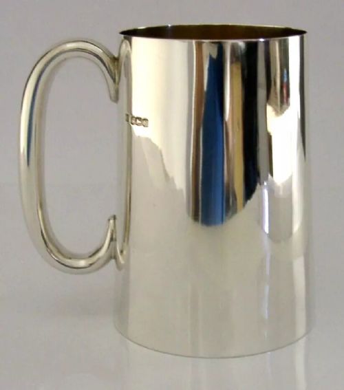 MINT SUPERB ENGLISH SOLID STERLING SILVER PINT TANKARD 1925 BARWARE ANTIQUE 326g