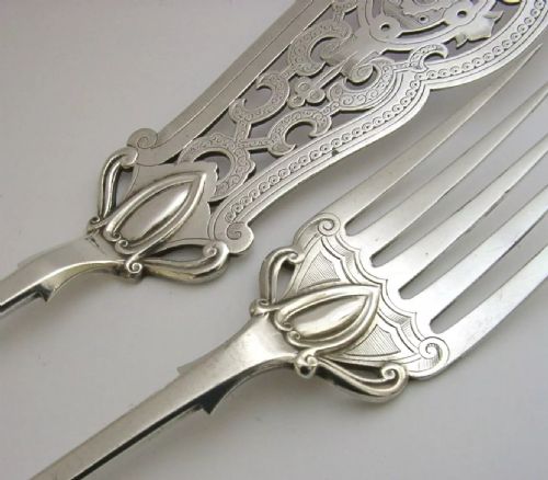 BEAUTIFUL GOTHIC ENGLISH VICTORIAN SILVER PLATED FISH SERVERS 1868 ANTIQUE 292G - ADDITIONAL PHOTO 2