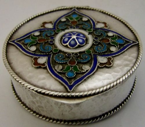 BEAUTIFUL STERLING SILVER ENAMEL ARTS CRAFTS BOX C1940 PLANNISHED