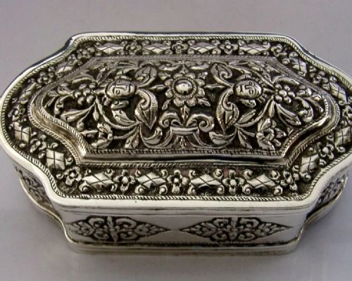 GOOD SIZE 132G INDIAN CEYLON SOLID SILVER TABLE BOX C1900 ANTIQUE - ADDITIONAL PHOTO 1