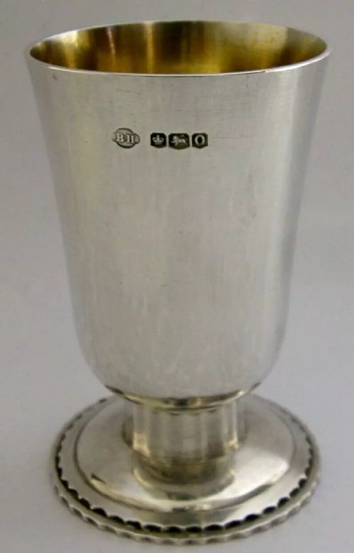 ENGLISH STERLING SILVER ARTS & CRAFTS CHALICE GOBLET 1936 HEAVY 185g PLANNISHED