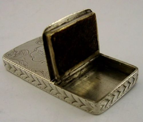 RARE STERLING SILVER POTT POTTS FAMILY CREST TINDER BOX VESTA CASE 1846 ANTIQUE - ADDITIONAL PHOTO 4