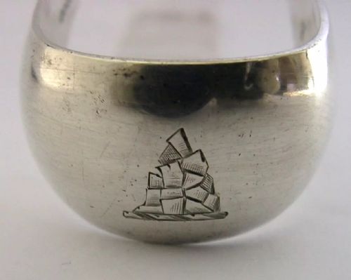 VICTORIAN WALKER FAMILY CRESTED STERLING SILVER SERVING TONGS 1885 ANTIQUE 160G - ADDITIONAL PHOTO 2