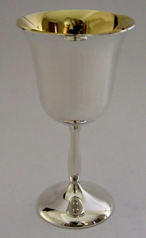 Pretty English Solid Sterling Silver Goblet Chalice Cup 1969 Barware 58g