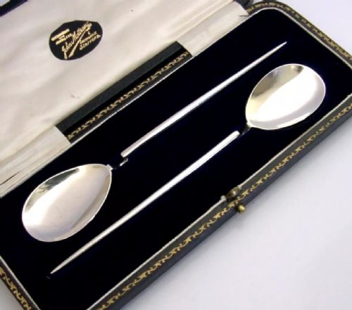 RARE PAIR OF ENGLISH STERLING SILVER ROMAN REPLICA SPOONS 1928 CASED 6INCH COCHLEARIUM