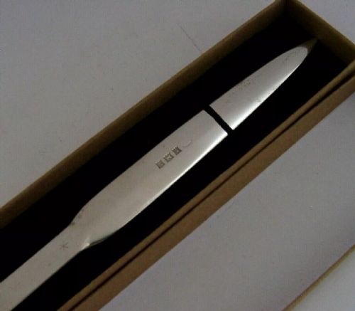 NOVELTY ENGLISH SOLID STERLING SILVER SPEAR LETTER ENVELOPE DESK OPENER 1962 - ADDITIONAL PHOTO 1