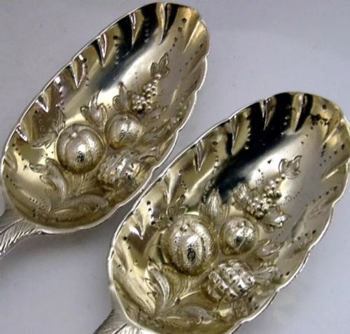PAIR OF RARE IRISH SOLID STERLING SILVER BERRY SERVING SPOONS 1790 1793 GEORGIAN 144G - ADDITIONAL PHOTO 3