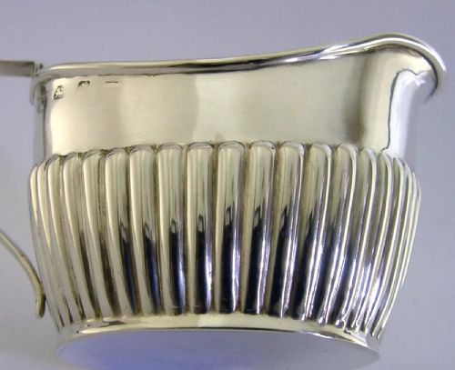 BEAUTIFUL VICTORIAN SOLID SILVER ENGLISH CREAM JUG 1899 ANTIQUE 50G - ADDITIONAL PHOTO 4