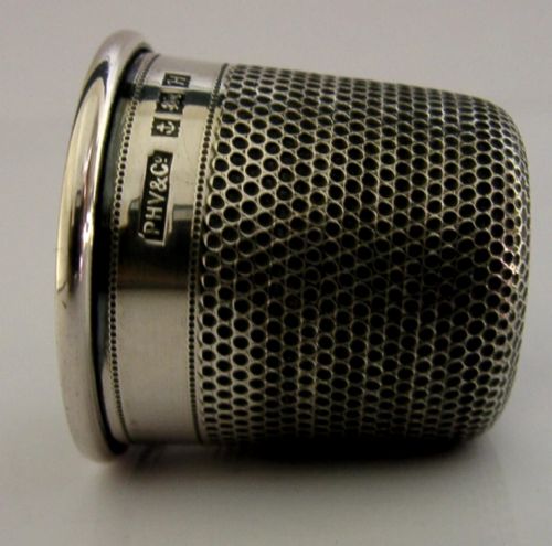 NOVELTY ENGLISH STERLING SILVER THIMBLE TOT SHOT CUP BEAKER MEASURE 1957 BARWARE - ADDITIONAL PHOTO 2