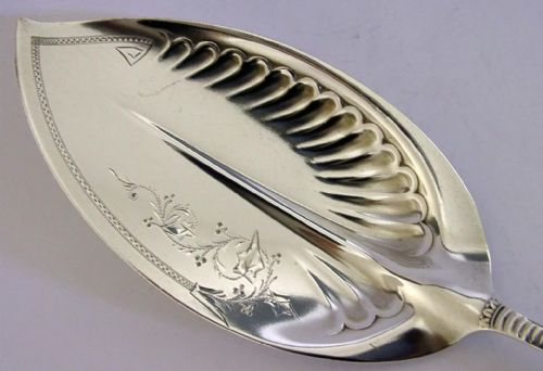 LARGE LUKIN FAMILY CREST AMERICAN SOLID STERLING SILVER SERVER 1890 ANTIQUE 106G - ADDITIONAL PHOTO 1
