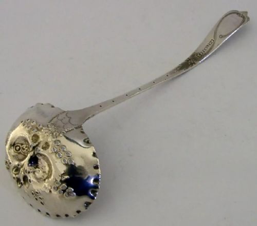 RARE AMERICAN STERLING SILVER BERRY SUGAR SIFTER SPOON C1850 ANTIQUE - ADDITIONAL PHOTO 2