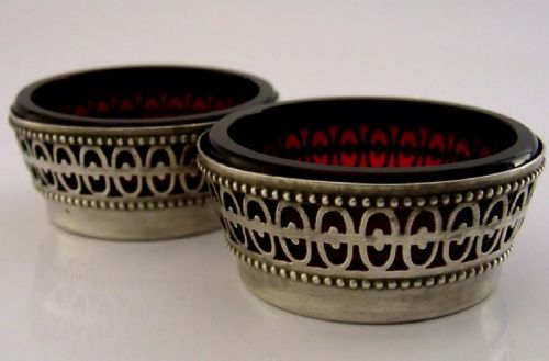PRETTY AMERICAN STERLING SILVER CRANBERRY SALT CELLARS C1900 ANTIQUE 68G - ADDITIONAL PHOTO 2