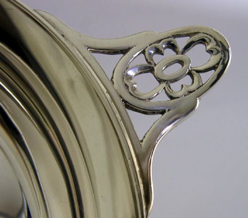 STERLING SILVER QUAICH CUP BOWL 176G ARTS CRAFTS 1929 ANTIQUE - ADDITIONAL PHOTO 2