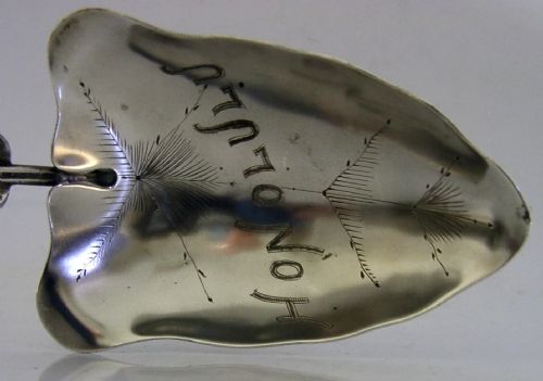 LARGE 108G AMERICAN STERLING SILVER SOUVENIR SERVING SPOON HONOLULU C1900 - ADDITIONAL PHOTO 3