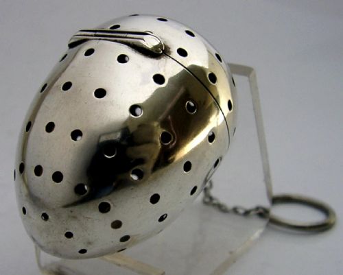 VICTORIAN STERLING SILVER TEA INFUSER BALL EGG STRAINER 1894 UNUSUAL ANTIQUE - ADDITIONAL PHOTO 3
