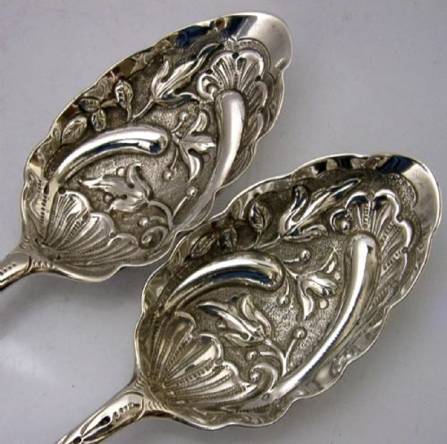 PAIR OF BEAUTIFUL SOLID STERLING SILVER BERRY SERVING SPOONS 1793 GEORGIAN ANTIQUES 117G - ADDITIONAL PHOTO 2