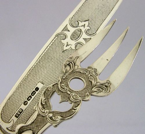 STUNNING SET OF ENGLISH VICTORIAN SOLID STERLING SILVER SERVERS 1859 ANTIQUE - ADDITIONAL PHOTO 5