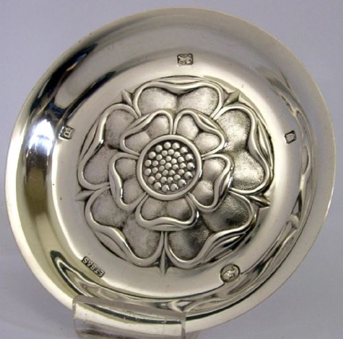 BEAUTIFUL ENGLISH STERLING SILVER TUDOR ROSE DISH BOWL 1953 44G - ADDITIONAL PHOTO 4