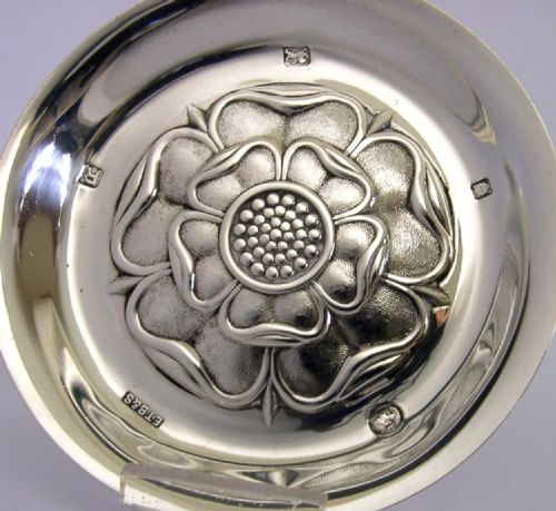 BEAUTIFUL ENGLISH STERLING SILVER TUDOR ROSE DISH BOWL 1953 44G - ADDITIONAL PHOTO 5