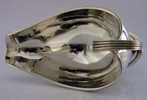 GLADSONE FAMILY CRESTED STERLING SILVER SAUCE BOAT JUG 1907 ENGLISH 114G - ADDITIONAL PHOTO 4