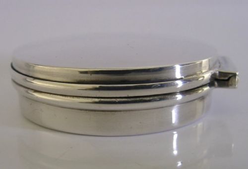 ENGLISH SOLID STERLING SILVER BOX WOULD MAKE A GREAT WAFER BOX PYX 1918 - ADDITIONAL PHOTO 7