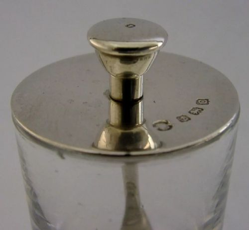RARE STYLISH ENGLISH STERLING SILVER GLASS CAYENNE PEPPER POT 1927 ANTIQUE - ADDITIONAL PHOTO 4