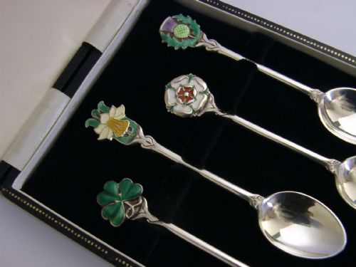 SET OF FOUR STERLING SILVER ENAMELLED BRITISH EMBLEM SPOONS 1957 CASED - ADDITIONAL PHOTO 3